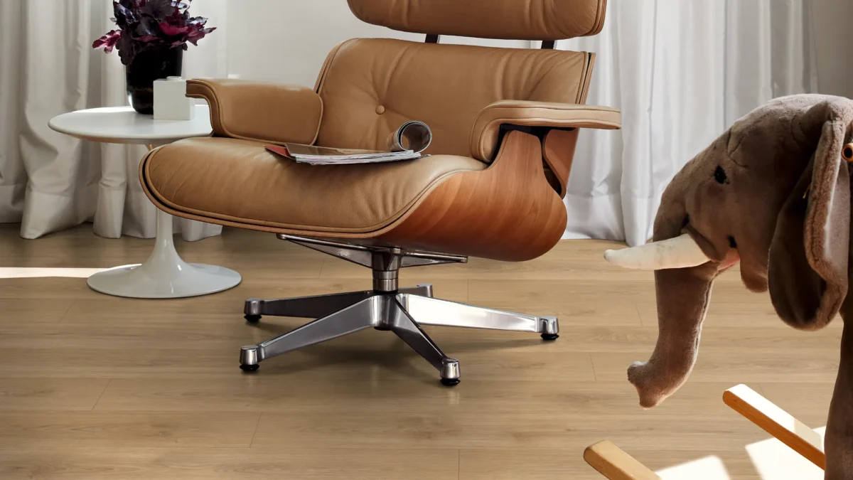 Egger Natures Choice 8mm - Tawny Oak - Image 2